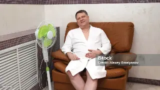 杭州探店避坑：天然工具按摩，告别脆皮腰！一招续命手法